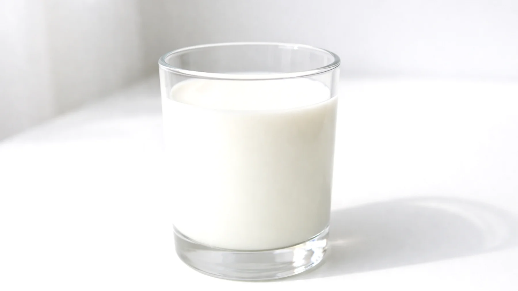 Mleko bez laktozy: czy naprawdę jest zdrowe?"